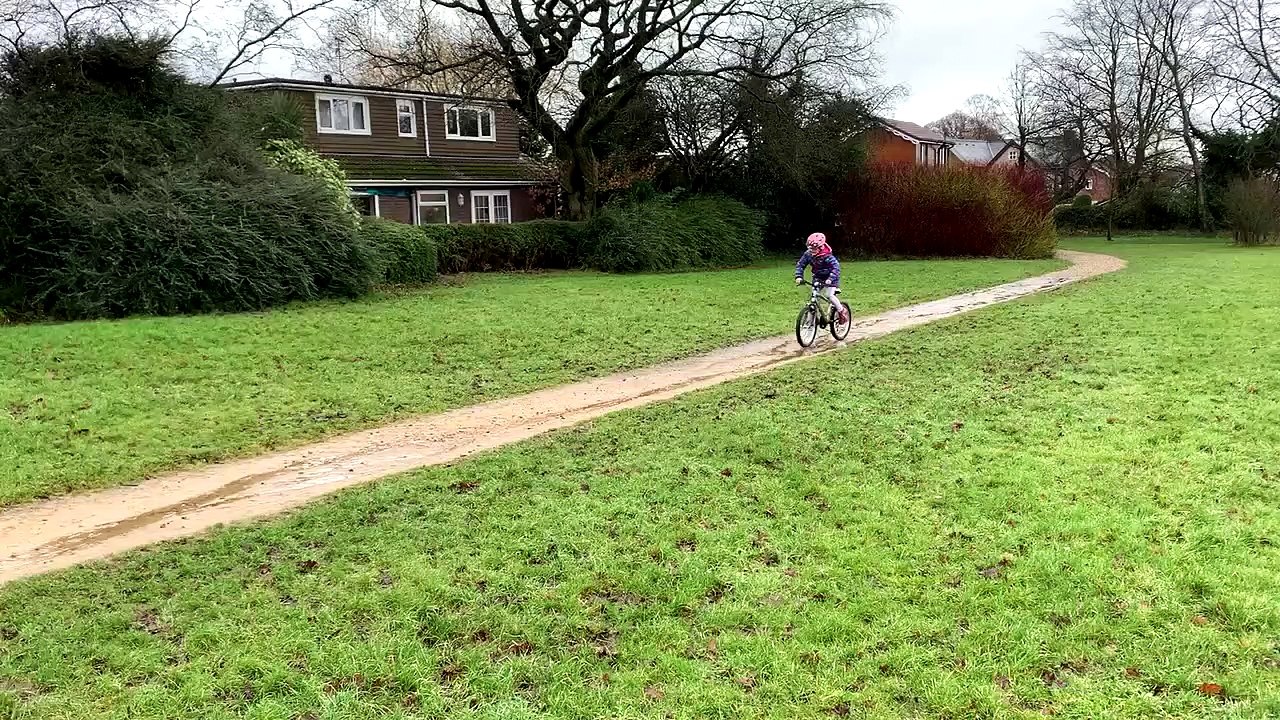 Alice Rowe charity cycle for Freshfields