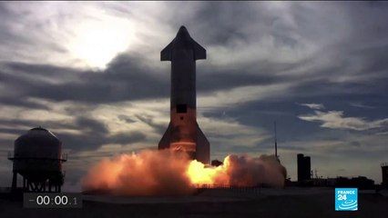 Space X : le prototype Starship réussit son atterrissage, puis explose