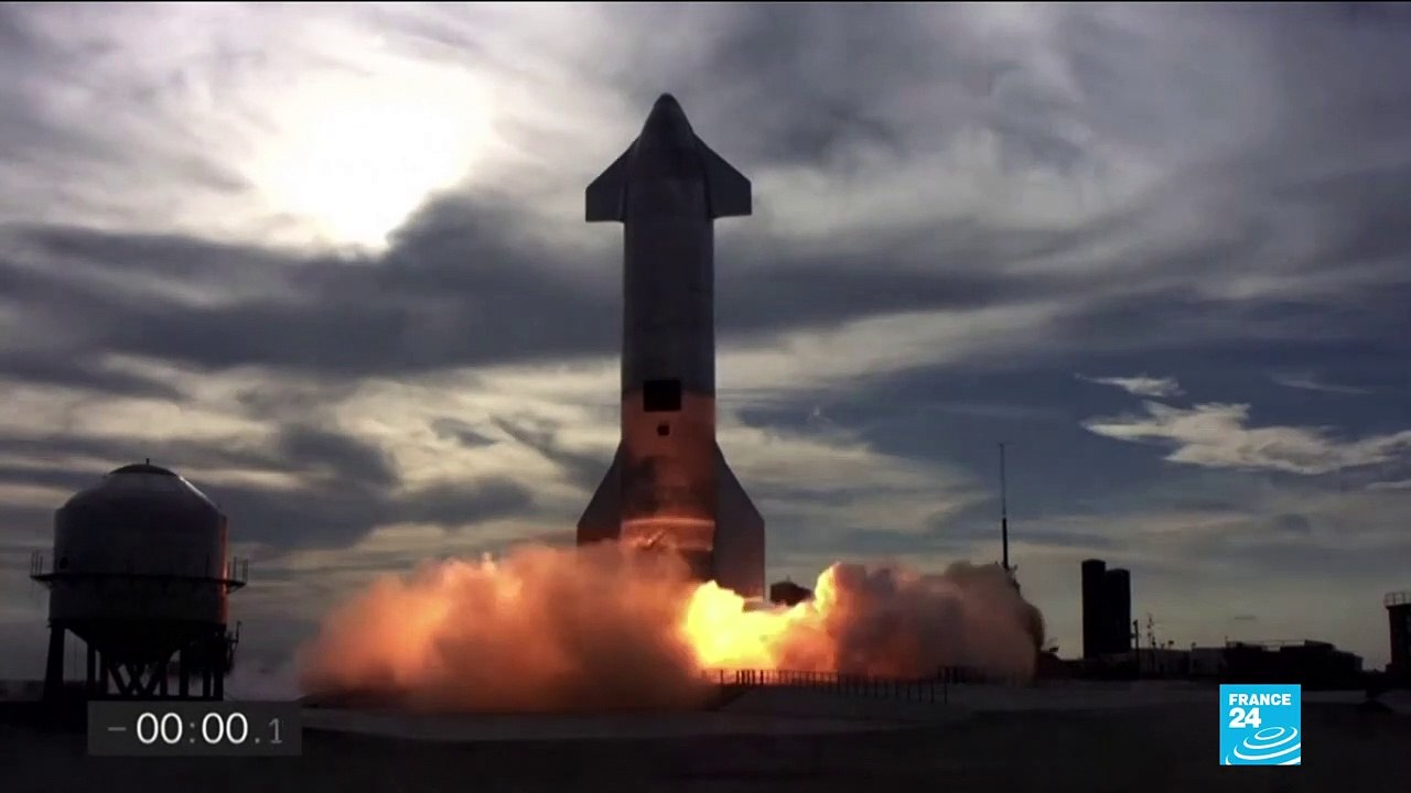 Space X : le prototype Starship réussit son atterrissage, puis explose