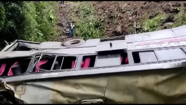 Sobrevive a un trágico accidente de autobús 5 años después de sobrevivir a un siniestro aéreo