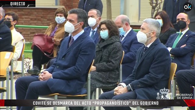 Sánchez blanquea el acercamiento de terroristas con un acto de autobombo para destruir armas de ETA