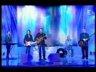 Francis Cabrel chante "Des hommes pareils" en live sur France 2