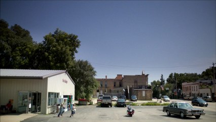 Small Town Wisconsin - Tráiler VOSE