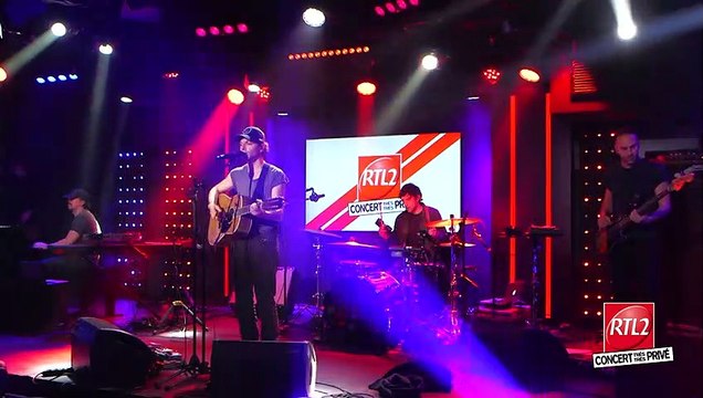 Raphaël : Bar de l'hôtel (Concert Très Très Privé RTL2)