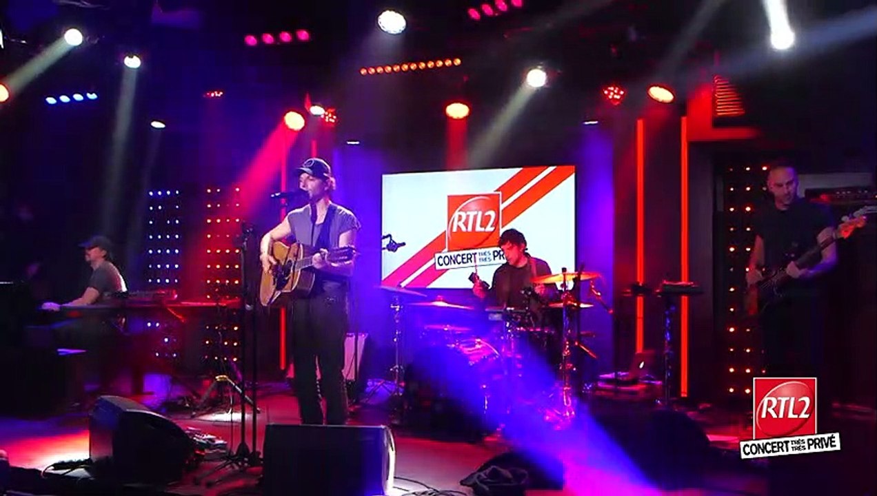 Raphaël : "Bar de l'hôtel" (Concert Très Très Privé RTL2)