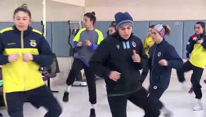 TRABZON - A Milli Kadın Boks Takımı kamp çalışmalarına başladı