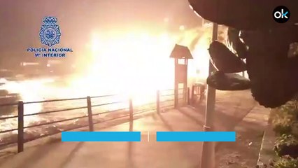 Así han detonado los Tedax un artilugio naval hallado por un ciudadano británico en una playa de Málaga