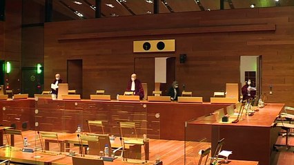 Испанские клубы наказаны за помощь от государства