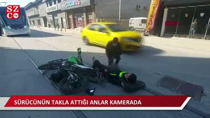 Motosikletin hafif ticari araca çarpıp, takla attığı anlar kamerada