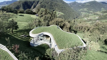 Wake Up to Stunning Mountain Views at This Glass House in Italy