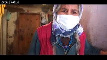 ANKARA - Koca, sağlık çalışanlarının koronavirüsle mücadele çerçevesinde yaptığı aşılama çalışmalarına ilişkin bir video paylaştı