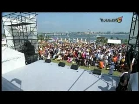 AKB48 - Boku no Taiyou + Mail no namida (Live)