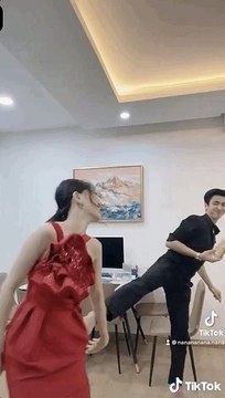 Á hậu Phương Nga gây tranh cãi khi nhắc tới tin đồn mang thai