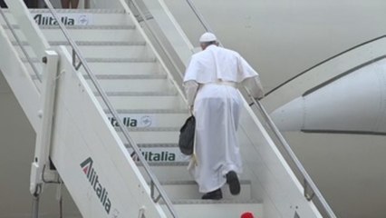 El papa Francisco comienza su difícil viaje a Irak