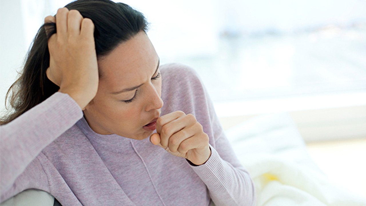 बदलते मौसम में खांसी से हैं परेशान, तो जरूर अपनाएं ये घरेलू उपचार । Home remedy for cough । Boldsky