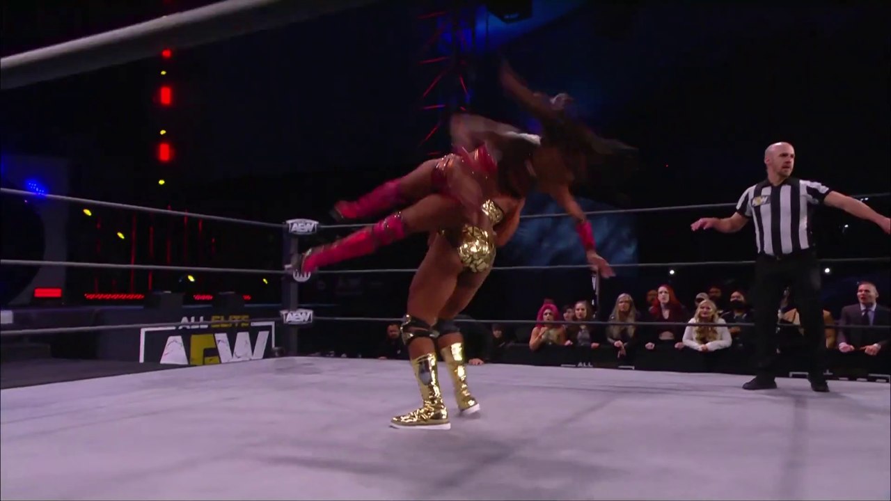What Happened to Shaq When He Stepped Into the AEW Ring  AEW Dynamite