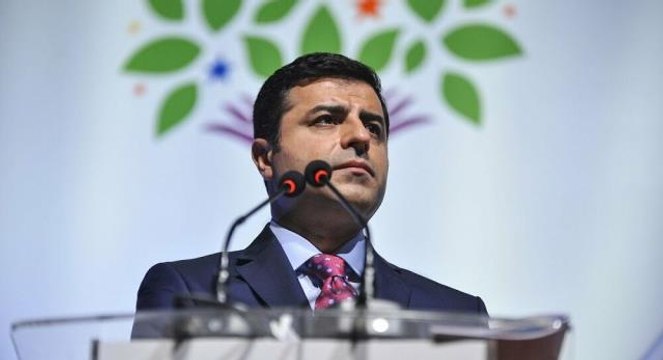 11 şehidimiz için mesaj yayınlayan Demirtaş'ın, Şehit yerine Yaşamını yitiren askerler demesi büyük tepki çekti