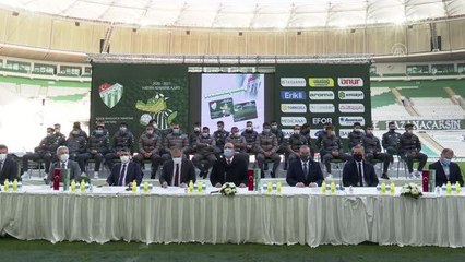 Bursaspor'a destek için başlatılan "Hatıran Yeter Kombine Kartı" tanıtımı yapıldı
