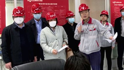北, 국경 봉쇄 1년 만에 中 견학 "건축 자재 보러왔습니다" / YTN