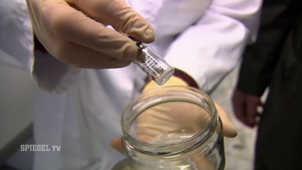 Feljelentés támogatás helyett - egy német professzor kálváriája korona elleni oltóanyagával