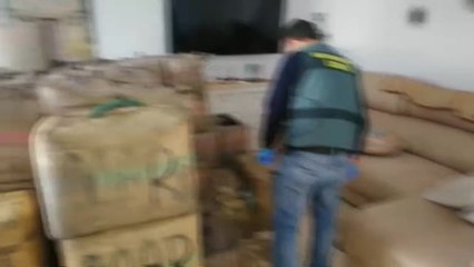 Incautadas tres toneladas de hachís y dos ametralladoras en una guardería de droga