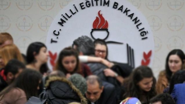 Son Dakika: 20 bin sözleşmeli öğretmen ataması için ön başvurular 15-26 Mart tarihlerinde yapılacak