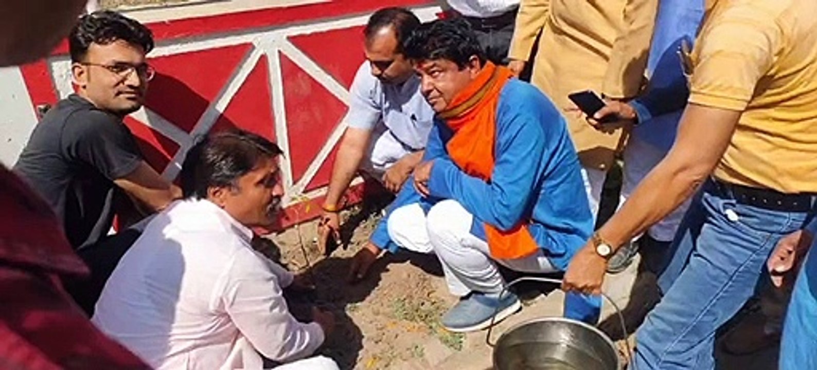 भाजपा अकोदिया मंडल ने मध्य प्रदेश के मुख्यमंत्री शिवराज सिंह चौहान के जन्मदिन पर लगाए पौधे