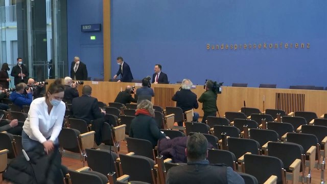 Еврокомиссия встала на сторону Рима, который блокировал поставку в Австралию вакцин AstraZeneca