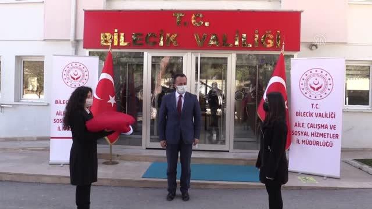 18 Mart'ta Çanakkale'de göndere çekilecek ay yıldızlı bayrak kente ulaştı