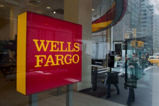 Wells Fargo, Bank of America, JPMorgan Offer PTO for Vaccine Appointments