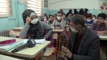 SİİRT - Türkiye'de protez bacağa kavuşan Suriyeli Şeyma, yürüyerek okula gitmenin sevincini yaşadı