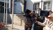 Bursa'da kadınlar gününde kız arkadaşını sokak ortasında darp eden genç adliyeye sevk edildi- Kız arkadaşa şiddet kamerada- Otomobilinden indirip böyle darp etti