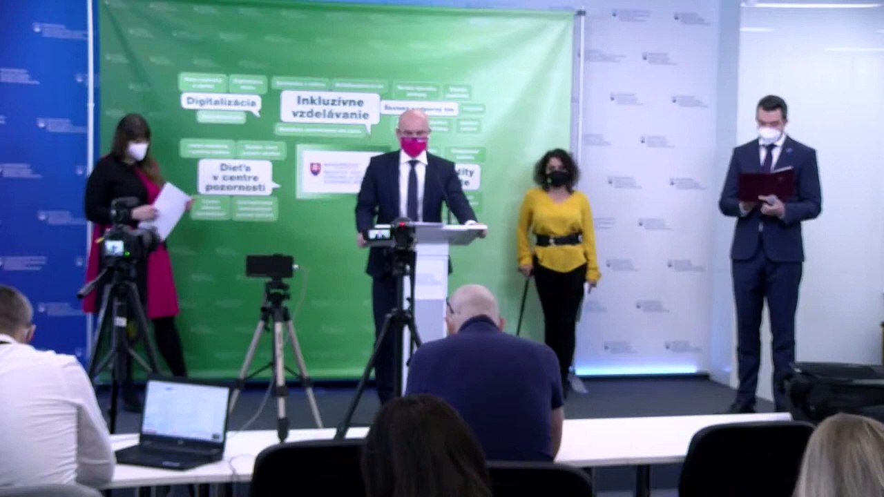 ZÁZNAM: TK ministra školstva Branislava Gröhlinga