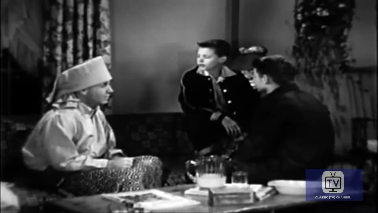 The Adventures of Ozzie and Harriet | Season 1 | Episode 26 | Bowling Alley | Ozzie Nelson