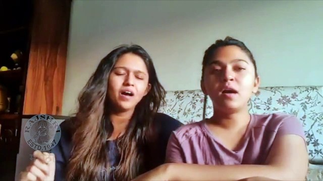 Deshpande Sisters SINGING Hi Vaat Dur Jaate Song | देशपांडे सिस्टर्स गात आहेत 'ही वाट दूर जाते