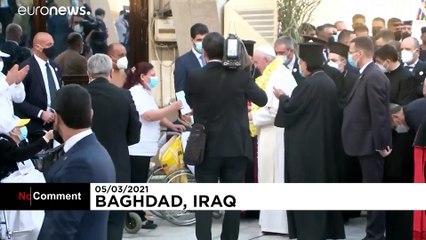 شاهد: البابا فرنسيس يحظى باستقبال حار في العراق