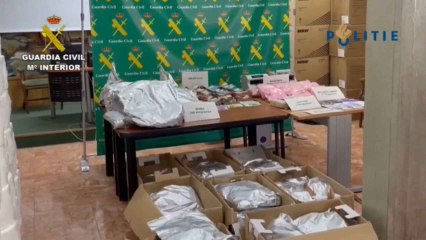 Un triple golpe de la Guardia Civil acaba con el mayor alijo de cocaína rosa.