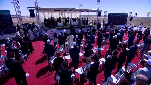 Папа римский встретился с духовным лидером шиитов в Ираке ас-Систани