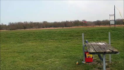 AUX COMMANDES MARC JACQUES ERIC