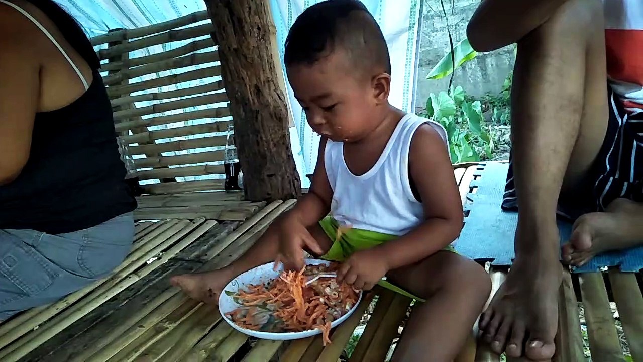 How to eat your spaghetti (my pamangkin)