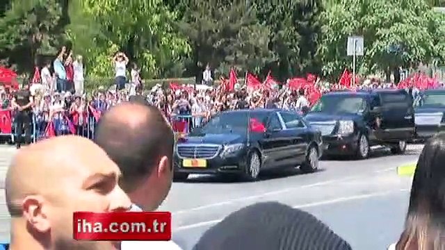 Cumhurbaşkanı Erdoğan ve Başbakan Yıldırım 15 Temmuz Şehitliği’ni ziyaret etti