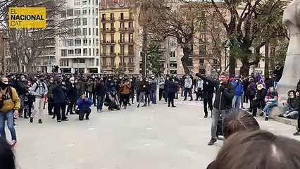 Un fotoperiodista es queixa de les agressions a la premsa / Marc Ortín