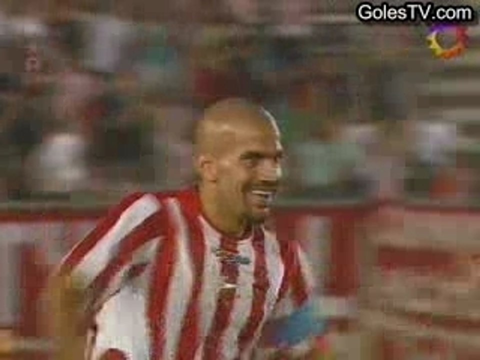 Estudiantes 5-2 Newells (4-1 Piatti)