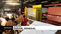 Schwere Krawalle in Dakar: Auchan geplündert und ausgebrannt