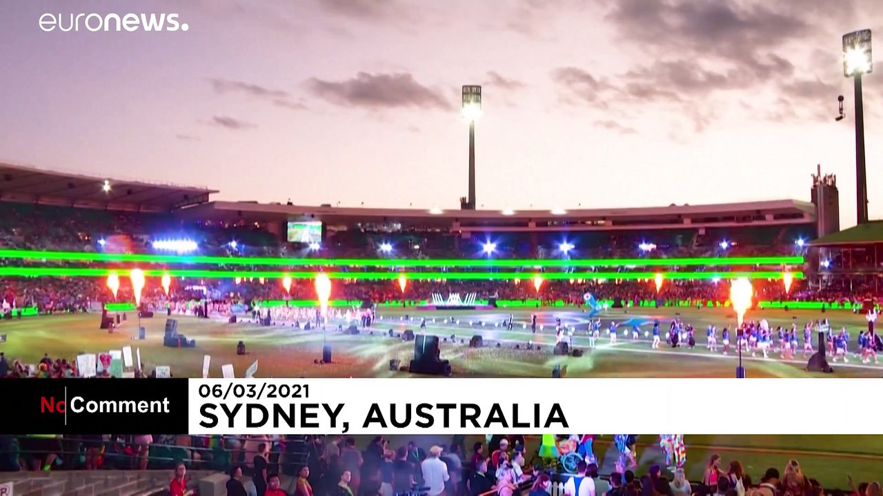Trotzdem laut und bunt: 'Mardi Gras Parade' im Cricket-Stadium