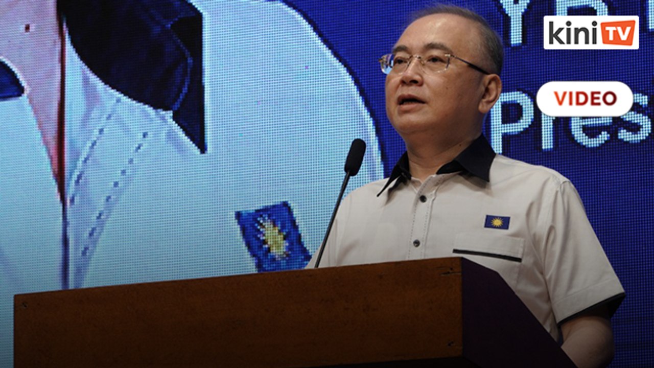 Wee tells Chinese not to put all their eggs in one basket