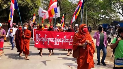 Ratusan Biksu Pimpin Aksi Demo di Myanmar