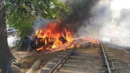 मंधना चौकी में खड़ी स्कॉर्पियो गाड़ी में लगी भीषण आग