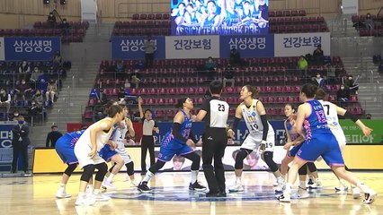 거침없는 4위의 반란...삼성생명, 챔프전도 기선 제압 / YTN