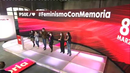 El Gobierno anima a celebrar el 8M... en casa o en el trabajo